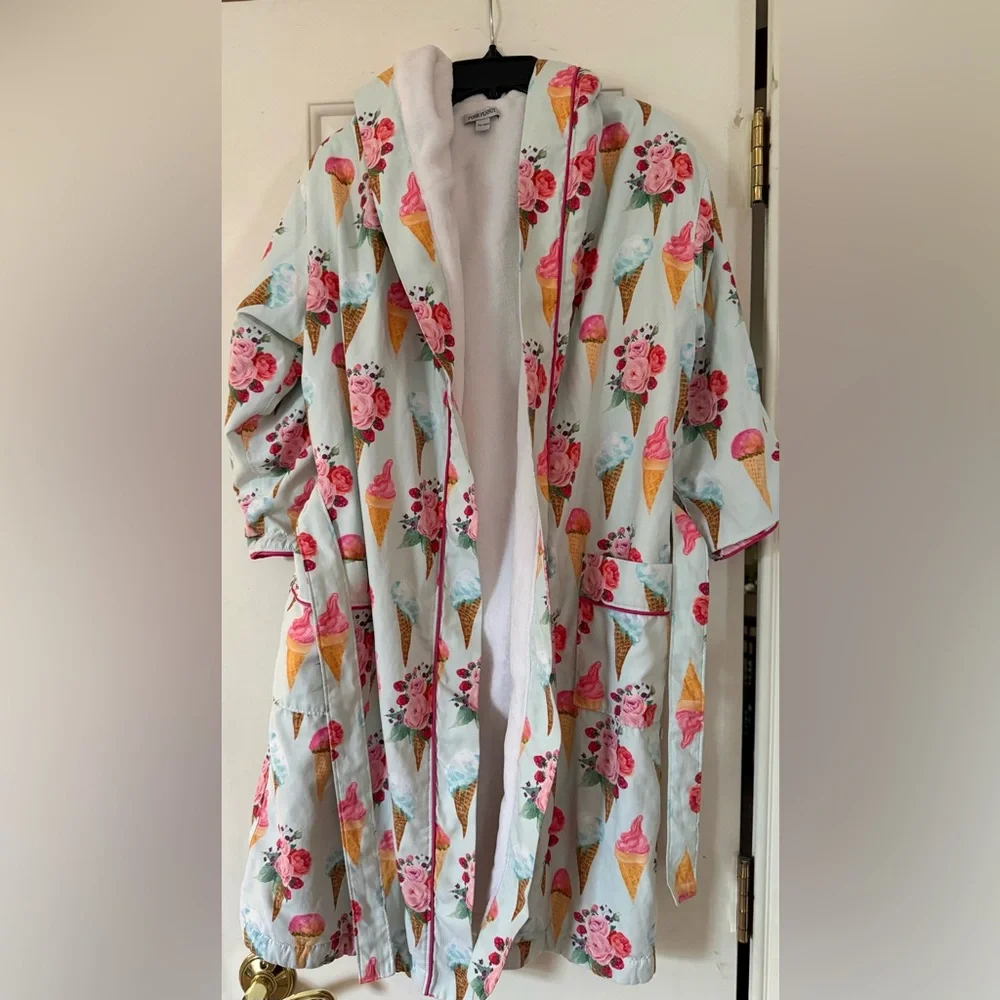 Posh Peanut Light Blue Ice Cream & Floral Hooded Robe